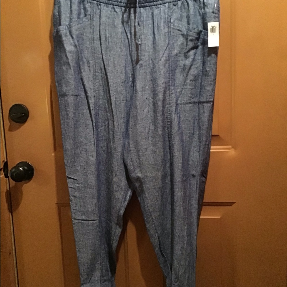 Old navy Chambray linen straight leg pull on pants with elastic and tie at waist